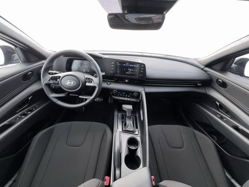New 2026 Hyundai Elantra SEL Sport FWD image 13