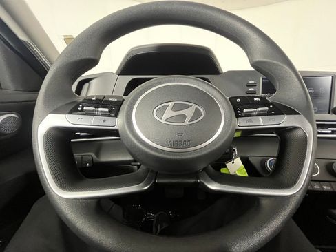 Used 2024 Hyundai Elantra SE image 23