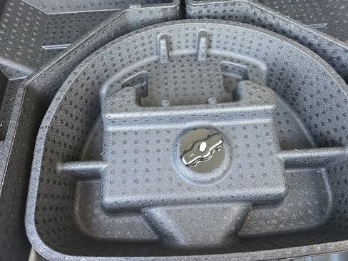 Used 2022 Ford Edge Titanium w/ Equipment Group 301A image 94