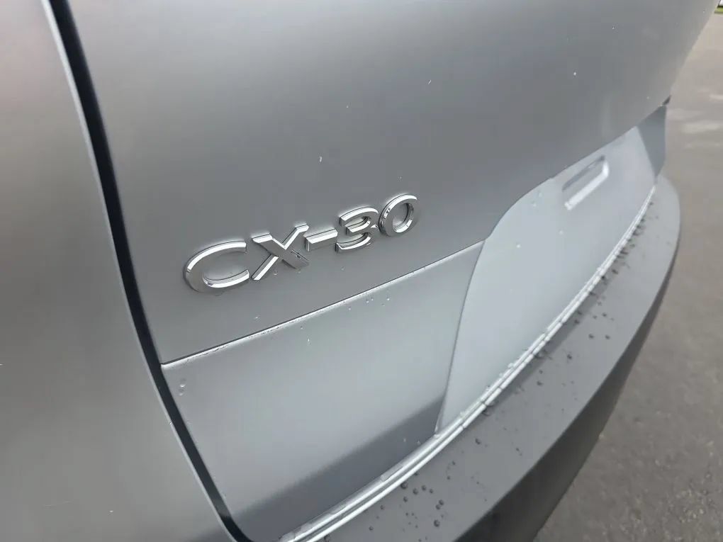 Used 2021 MAZDA CX-30 FWD 2.5 S w/ Select Package image 11