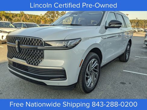 Certified 2025 Lincoln Navigator Reserve image 8
