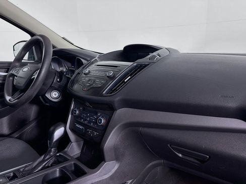 Used 2018 Ford Escape SE image 28