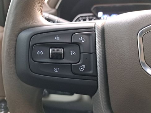 Used 2021 GMC Yukon Denali w/ Denali Premium Package image 19