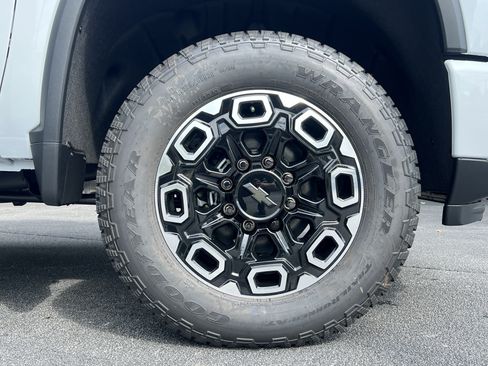 New 2026 Chevrolet Silverado 2500 High Country AWD/4WD image 39