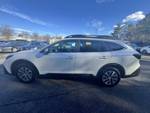 Certified 2022 Subaru Outback Premium image 1