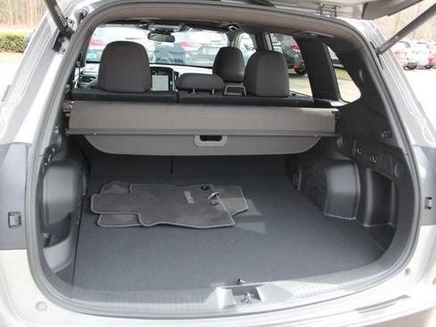 Certified 2025 Subaru Forester Premium AWD/4WD image 35