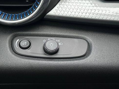 New 2026 Chevrolet Trax LT image 27