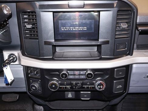 New 2026 Ford F550 4x4 Supercab Super Duty w/ XLT Value Package image 18