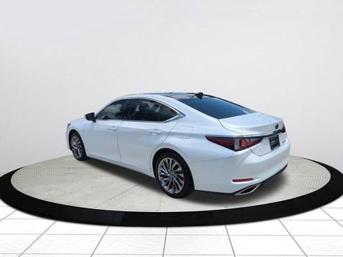 Certified 2025 Lexus ES 350 Ultra Luxury w/ Accessory Package (Z2) FWD image 5