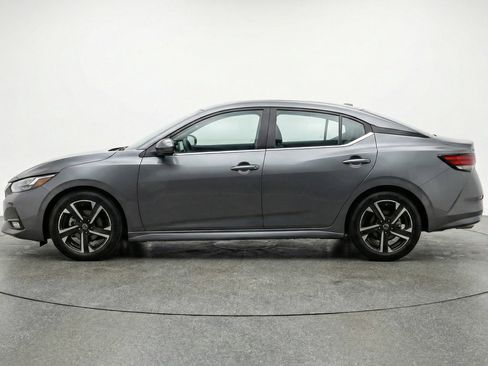 Used 2025 Nissan Sentra SV FWD image 5