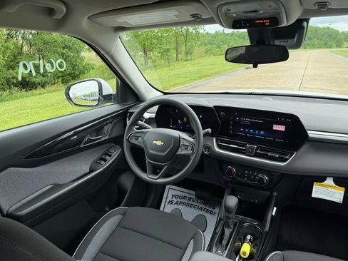 New 2026 Chevrolet TrailBlazer LT w/ Driver Confidence Package FWD image 17