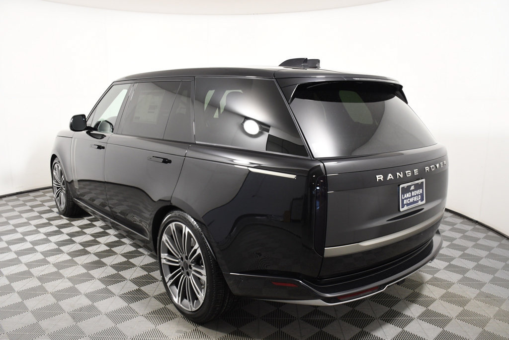 New 2026 Land Rover Range Rover Long Wheelbase SE AWD/4WD image 4