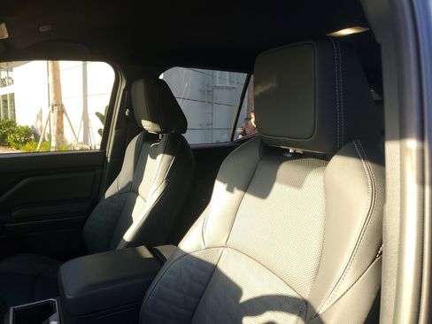 Used 2025 Toyota 4Runner TRD Off-Road Premium image 17