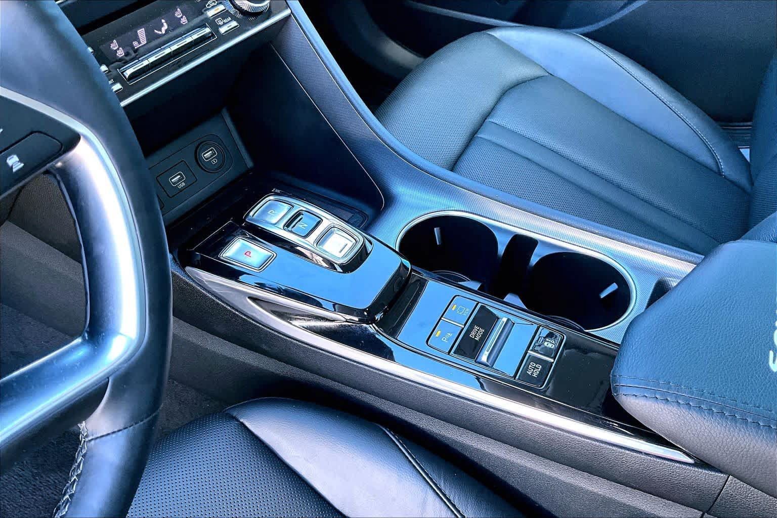 Used 2020 Hyundai Sonata Limited FWD image 16