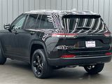 Used 2024 Jeep Grand Cherokee Altitude image 3