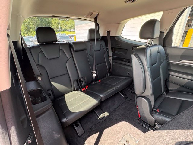 Used 2025 Kia Telluride S FWD image 32