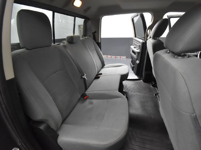 Used 2017 RAM 1500 Classic SLT AWD/4WD image 30