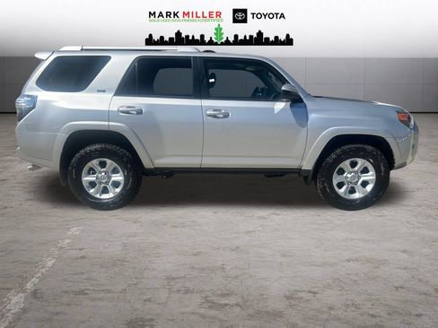 Certified 2016 Toyota 4Runner SR5 AWD/4WD image 7