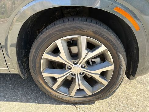 Used 2022 Hyundai Palisade Limited w/ Winter Package FWD image 12