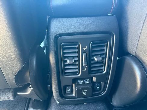 Used 2025 Dodge Durango GT AWD/4WD image 32