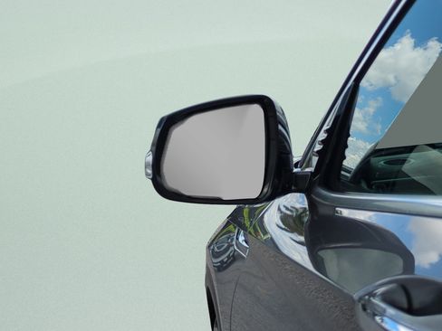 Used 2019 INFINITI QX50 Essential w/ Sensory Package FWD image 11