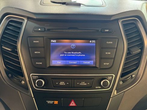 Used 2017 Hyundai Santa Fe Sport image 19