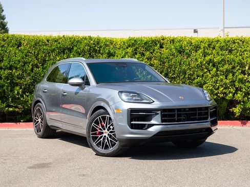 New 2026 Porsche Cayenne S AWD/4WD image 10