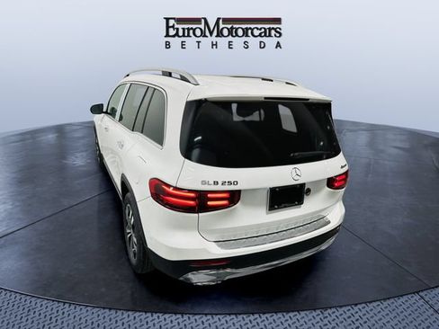 Used 2026 Mercedes-Benz GLB 250 4MATIC image 2
