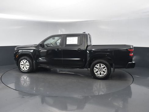 Used 2024 Nissan Frontier SV w/ SV Convenience Package image 3