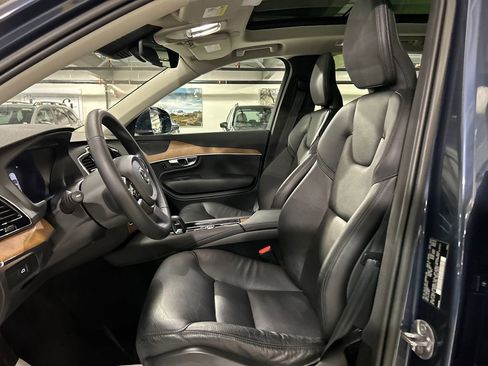 Certified 2023 Volvo XC90 B6 Plus w/ Protection Package Premier AWD/4WD image 10