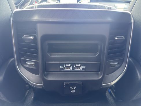 Used 2025 RAM 1500 Big Horn AWD/4WD image 31