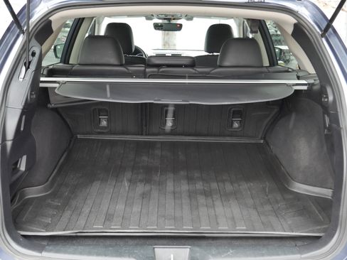 Used 2017 Subaru Outback 3.6R Limited image 21