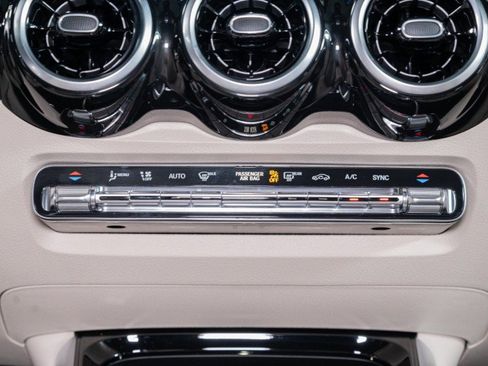 New 2026 Mercedes-Benz GLB 250 image 18