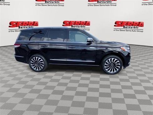 Used 2022 Lincoln Navigator Black Label image 10
