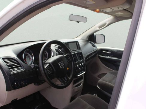 Used 2017 Dodge Grand Caravan SE w/ Power Window Group FWD image 7