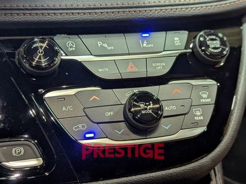 New 2026 Chrysler Pacifica Pinnacle image 20