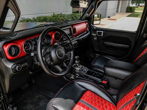 Used 2020 Jeep Wrangler Unlimited Sport S AWD/4WD image 2
