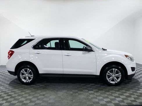 Used 2017 Chevrolet Equinox LS FWD image 7