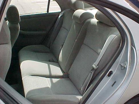 Used 2005 Toyota Corolla LE FWD image 9