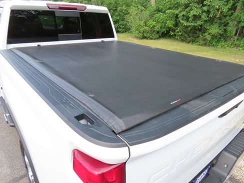 Used 2021 Chevrolet Silverado 2500 LTZ AWD/4WD image 17