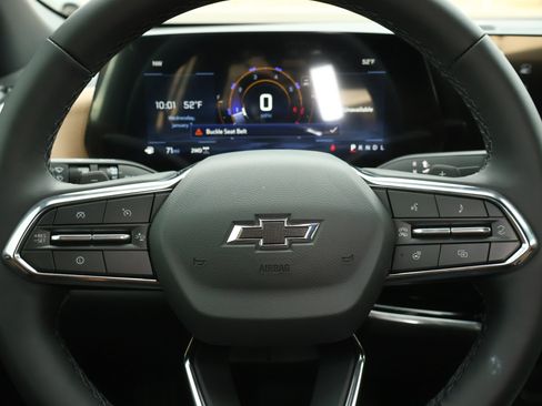 New 2026 Chevrolet Equinox ACTIV w/ Convenience Package III image 14