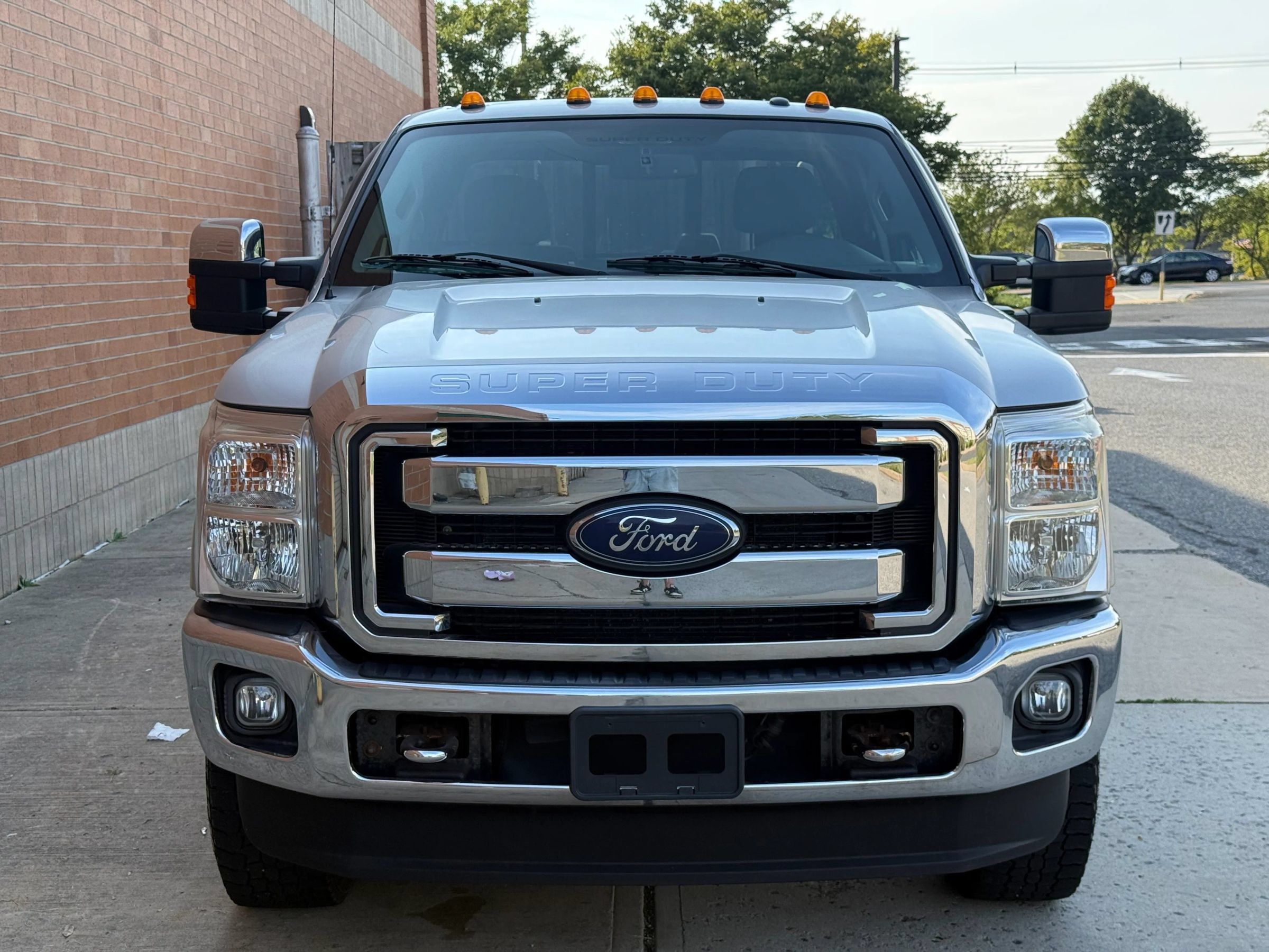 Used 2016 Ford F250 XLT w/ XLT Premium Package AWD/4WD image 2