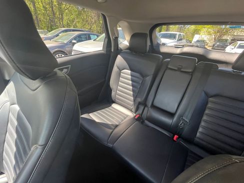 Used 2024 Ford Edge SEL image 33