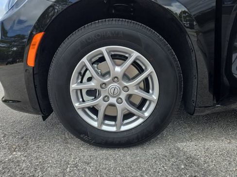 New 2026 Chrysler Pacifica Select FWD image 28