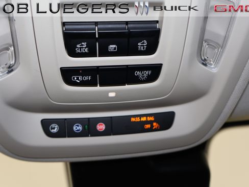 Used 2022 Buick Envision Avenir w/ Technology Package II FWD image 29