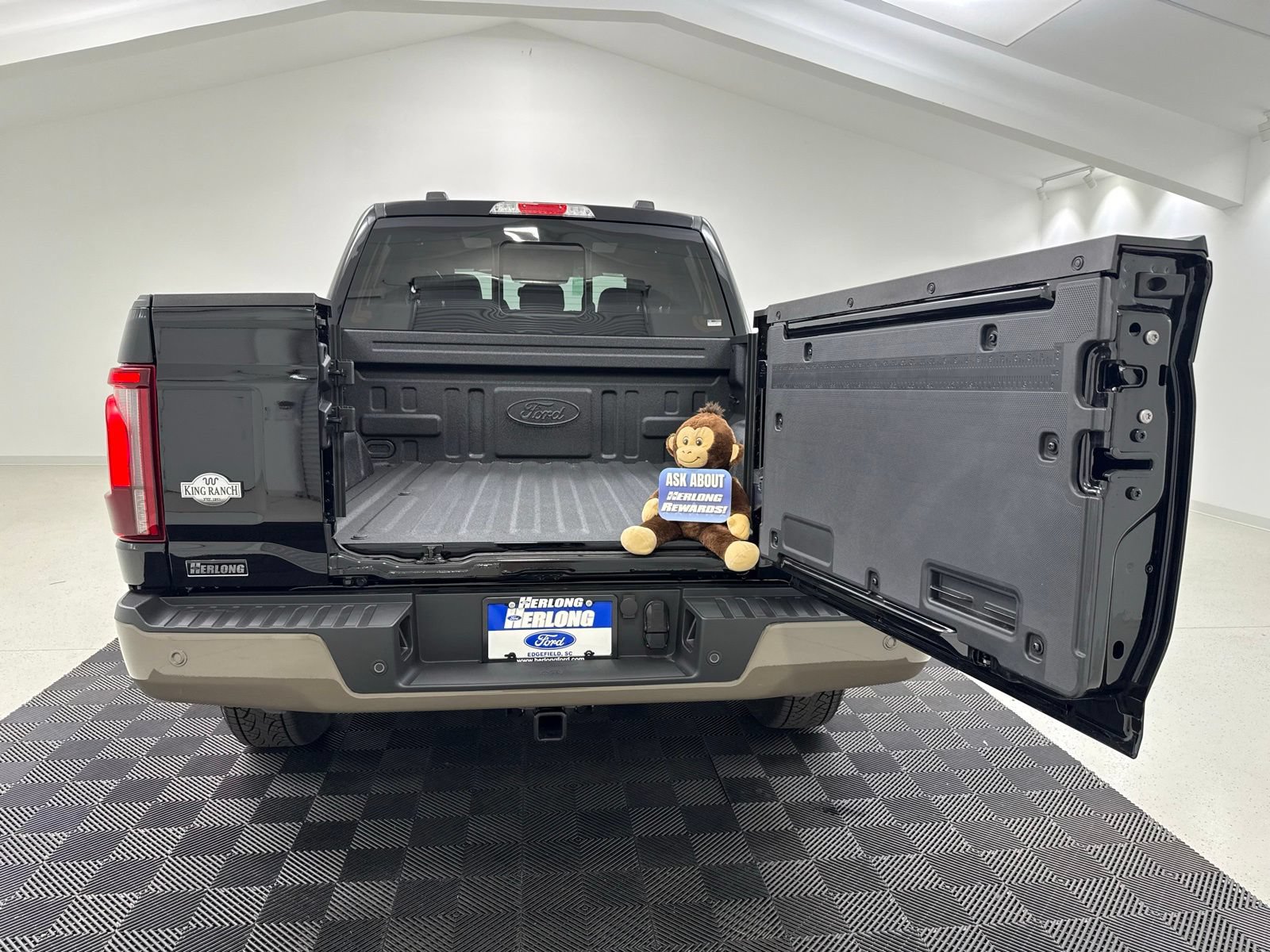New 2026 Ford F150 King Ranch w/ Equipment Group 601A High AWD/4WD image 8