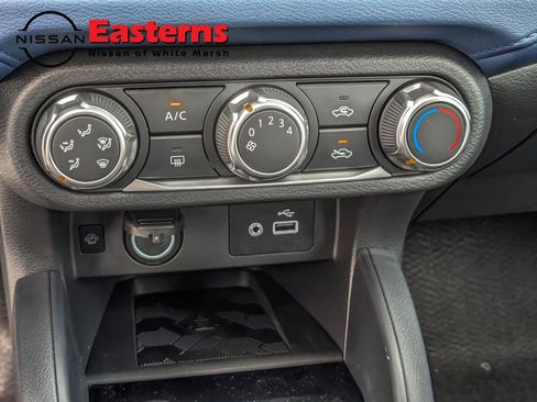 New 2025 Nissan Versa SV w/ Trunk Package FWD image 19