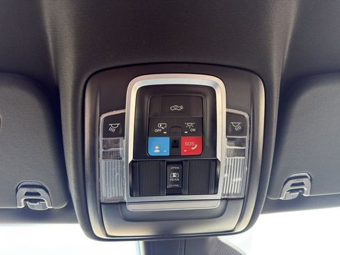 Used 2025 RAM 1500 Big Horn AWD/4WD image 23