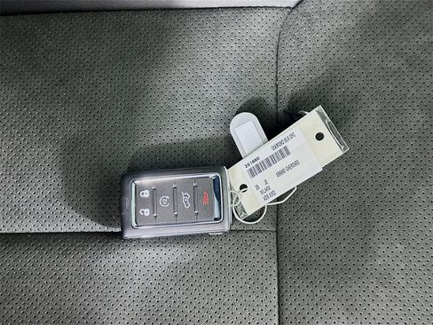 New 2025 Jeep Grand Cherokee Altitude image 19