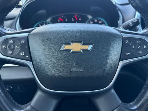 Used 2021 Chevrolet Traverse LT w/ LT Premium Package image 22